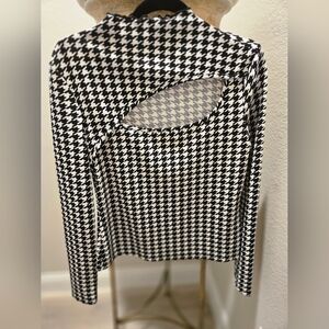 Ladies Houndstooth Print Top Size L